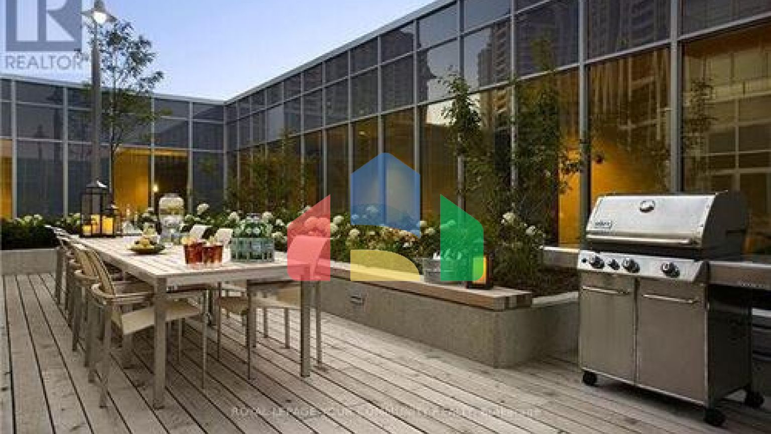 Residential - Single Family Home - Toronto, Canada - Canada