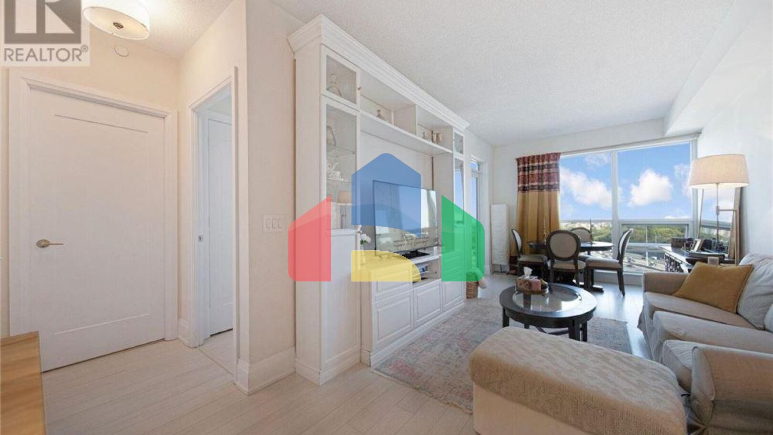 Residential - Single Family Home - Toronto, Canada - Canada