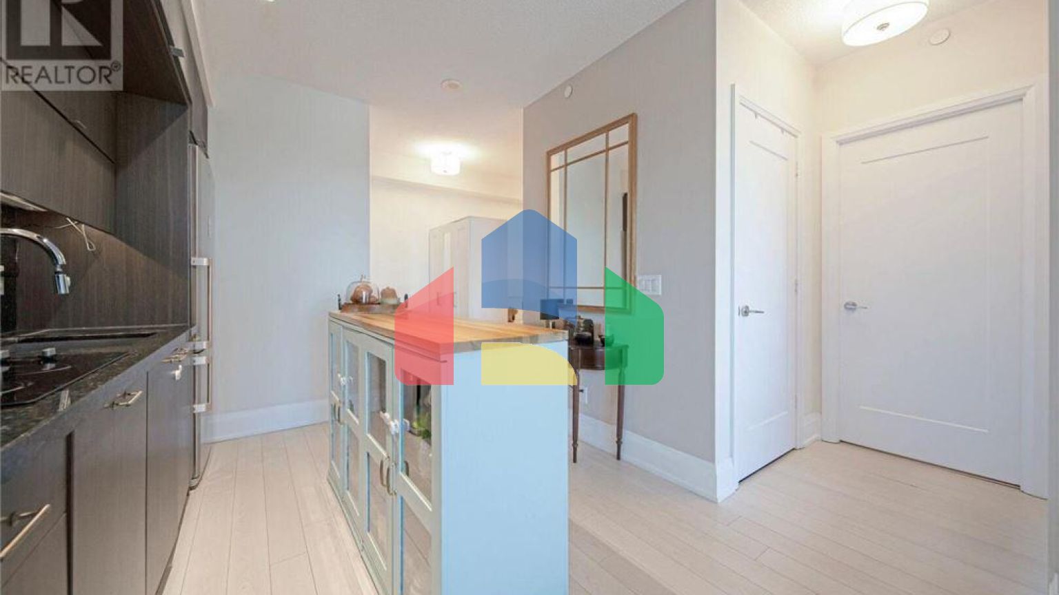 Residential - Single Family Home - Toronto, Canada - Canada