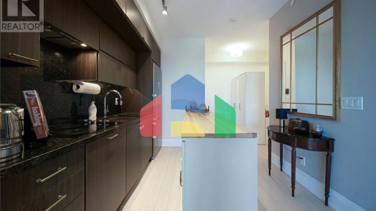 Residential - Single Family Home - Toronto, Canada - Canada