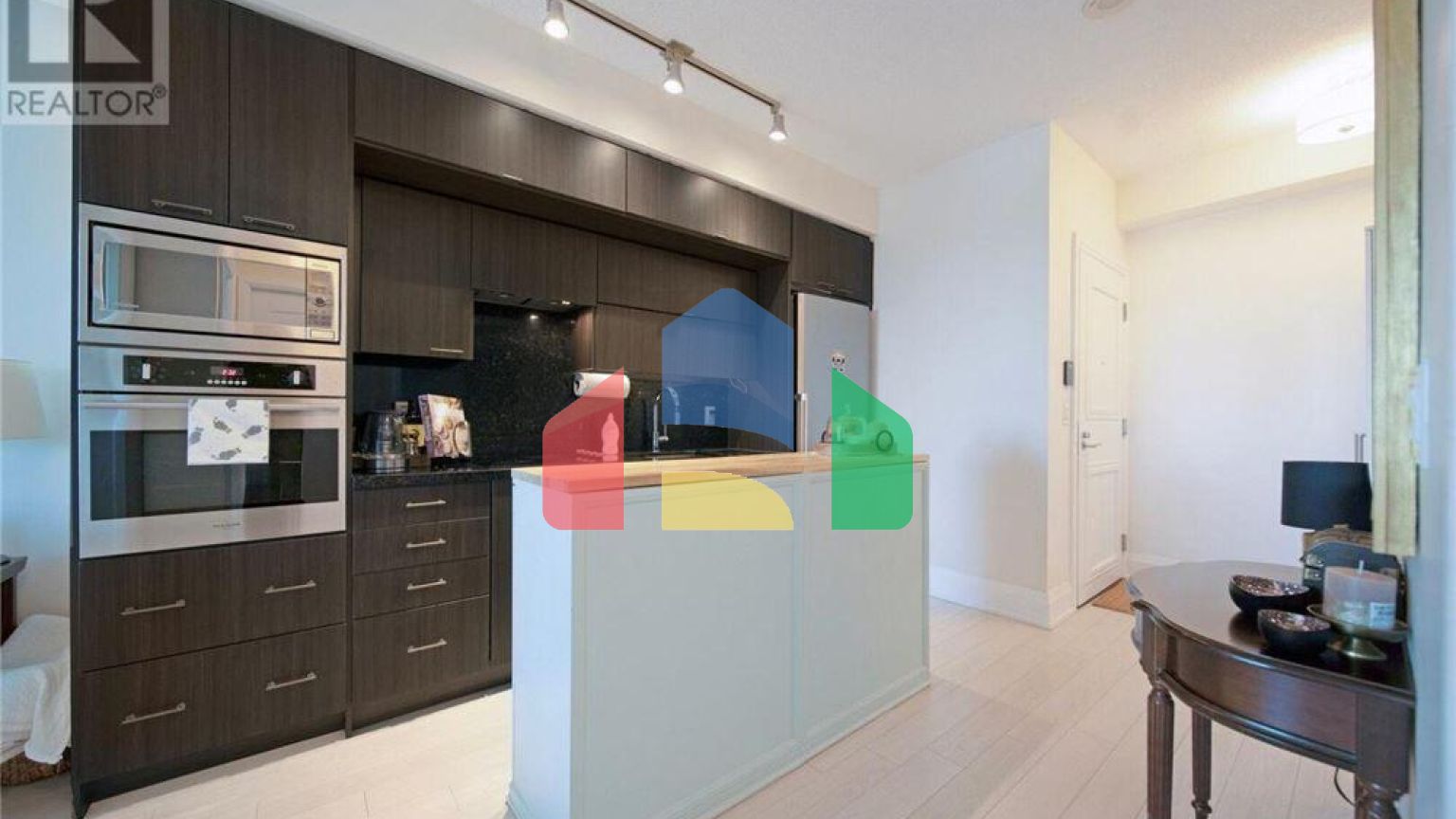 Residential - Single Family Home - Toronto, Canada - Canada