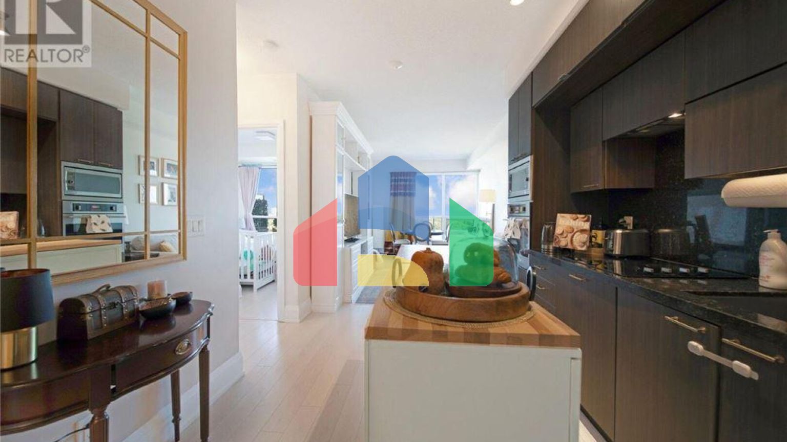 Residential - Single Family Home - Toronto, Canada - Canada