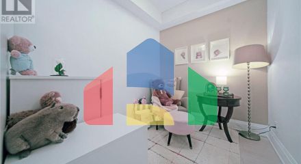 Residential - Single Family Home - Toronto, Canada - Canada