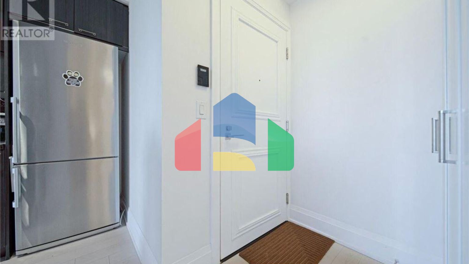 Residential - Single Family Home - Toronto, Canada - Canada