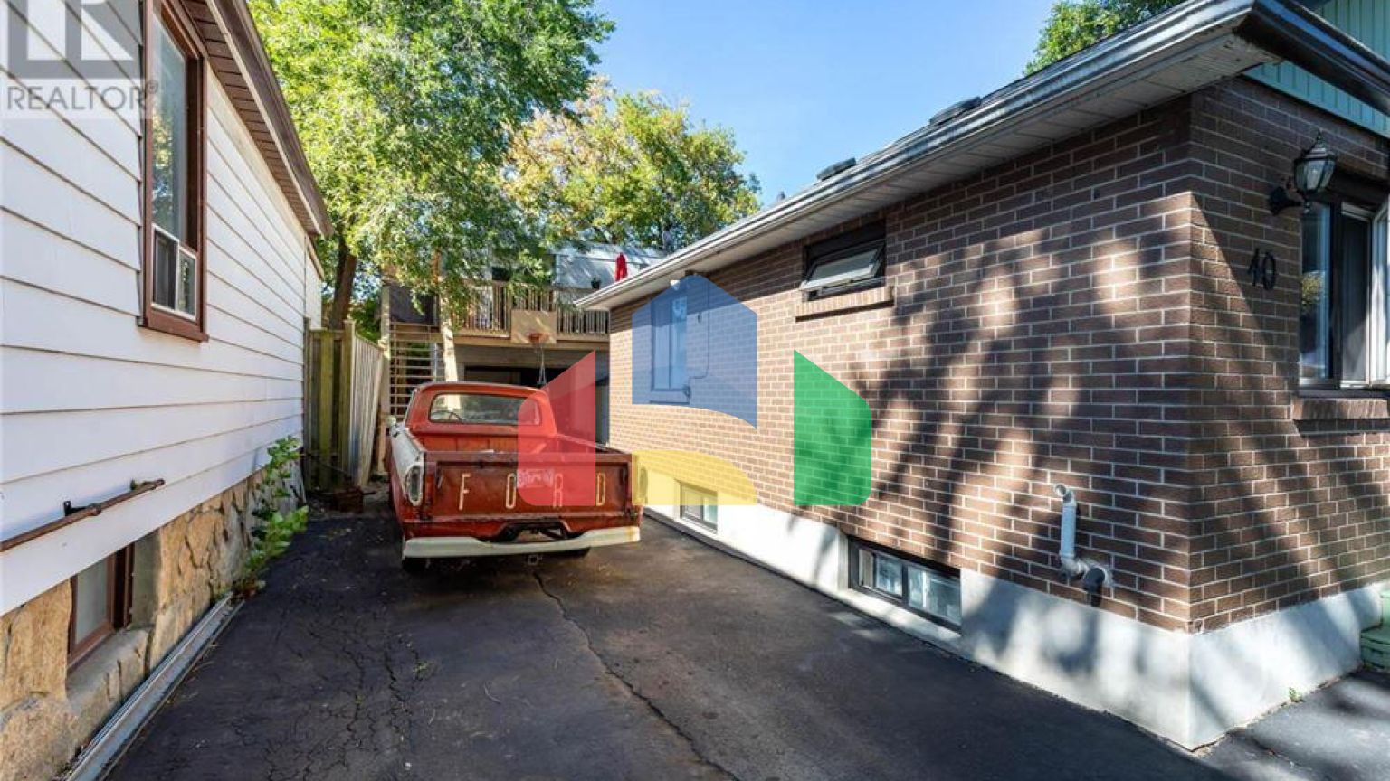 Residential - Single Family Home - Toronto, Canada - Canada