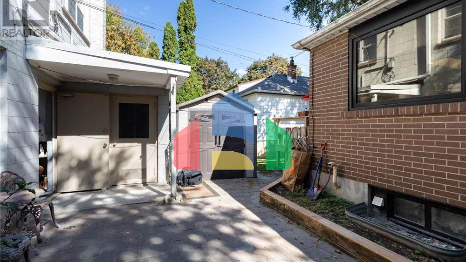 Residential - Single Family Home - Toronto, Canada - Canada