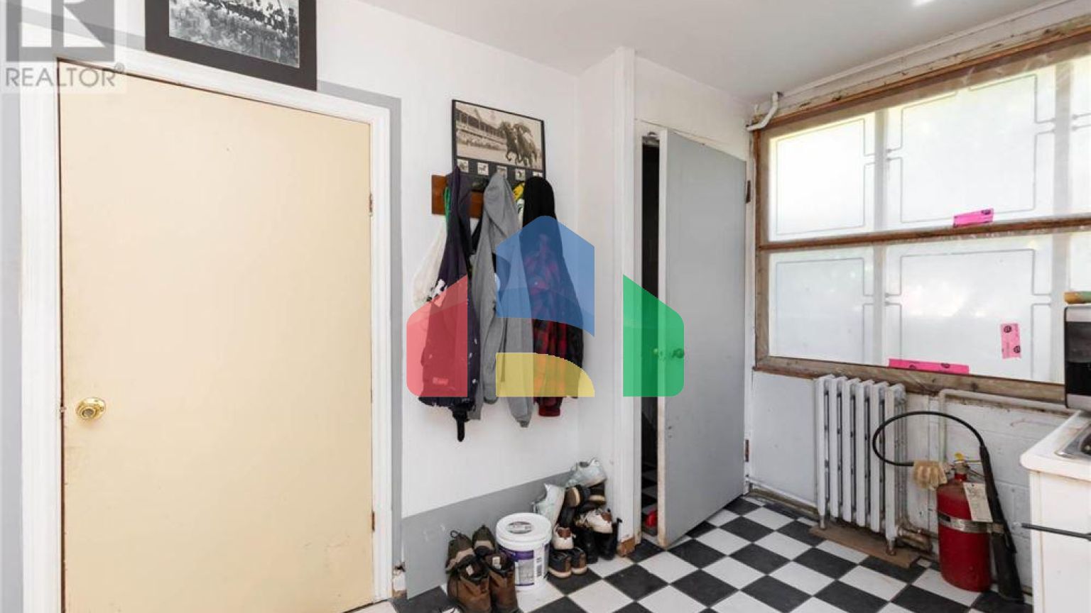 Residential - Single Family Home - Toronto, Canada - Canada