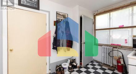 Residential - Single Family Home - Toronto, Canada - Canada