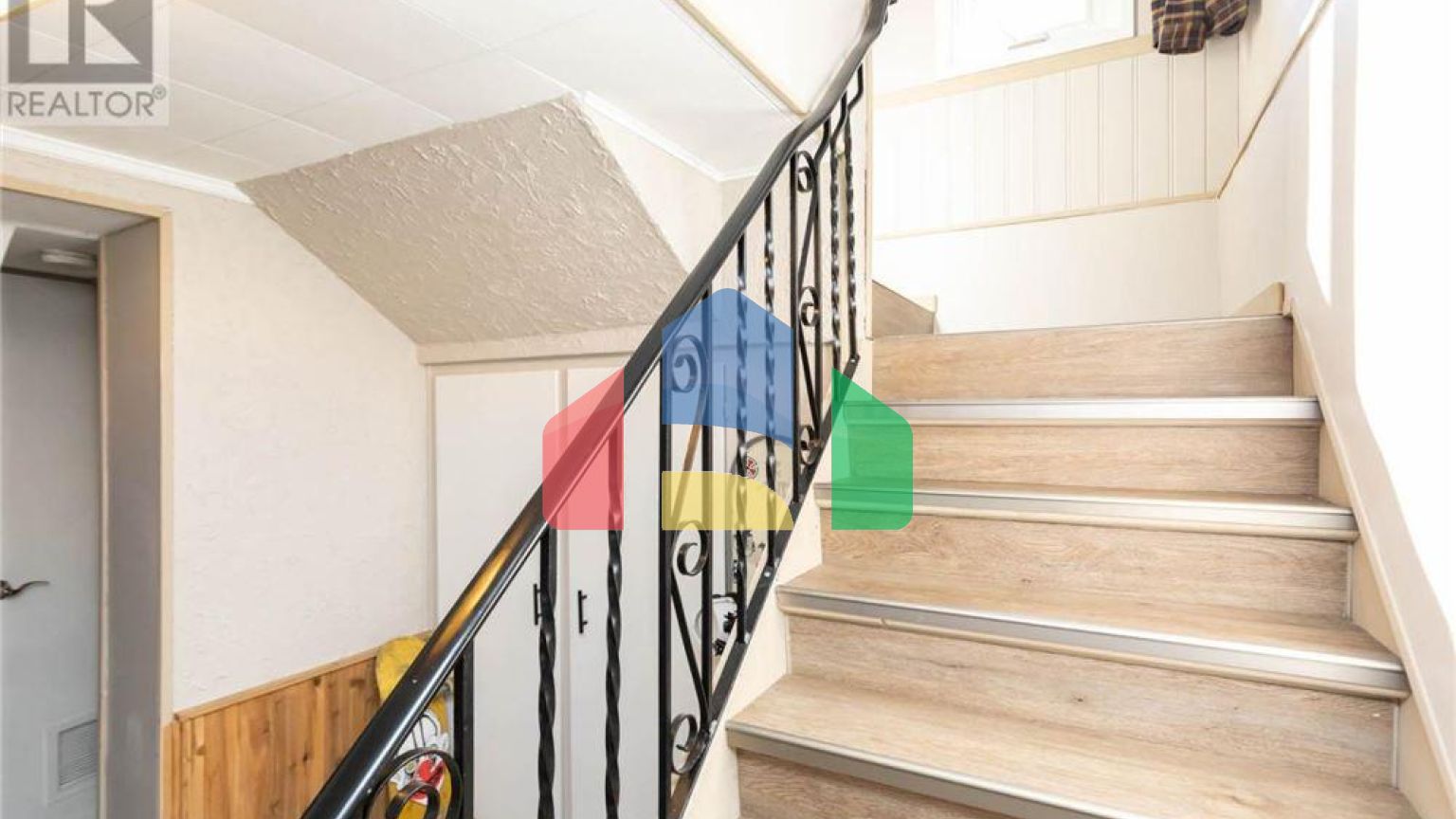 Residential - Single Family Home - Toronto, Canada - Canada