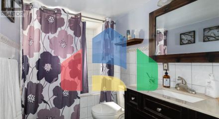 Residential - Single Family Home - Toronto, Canada - Canada