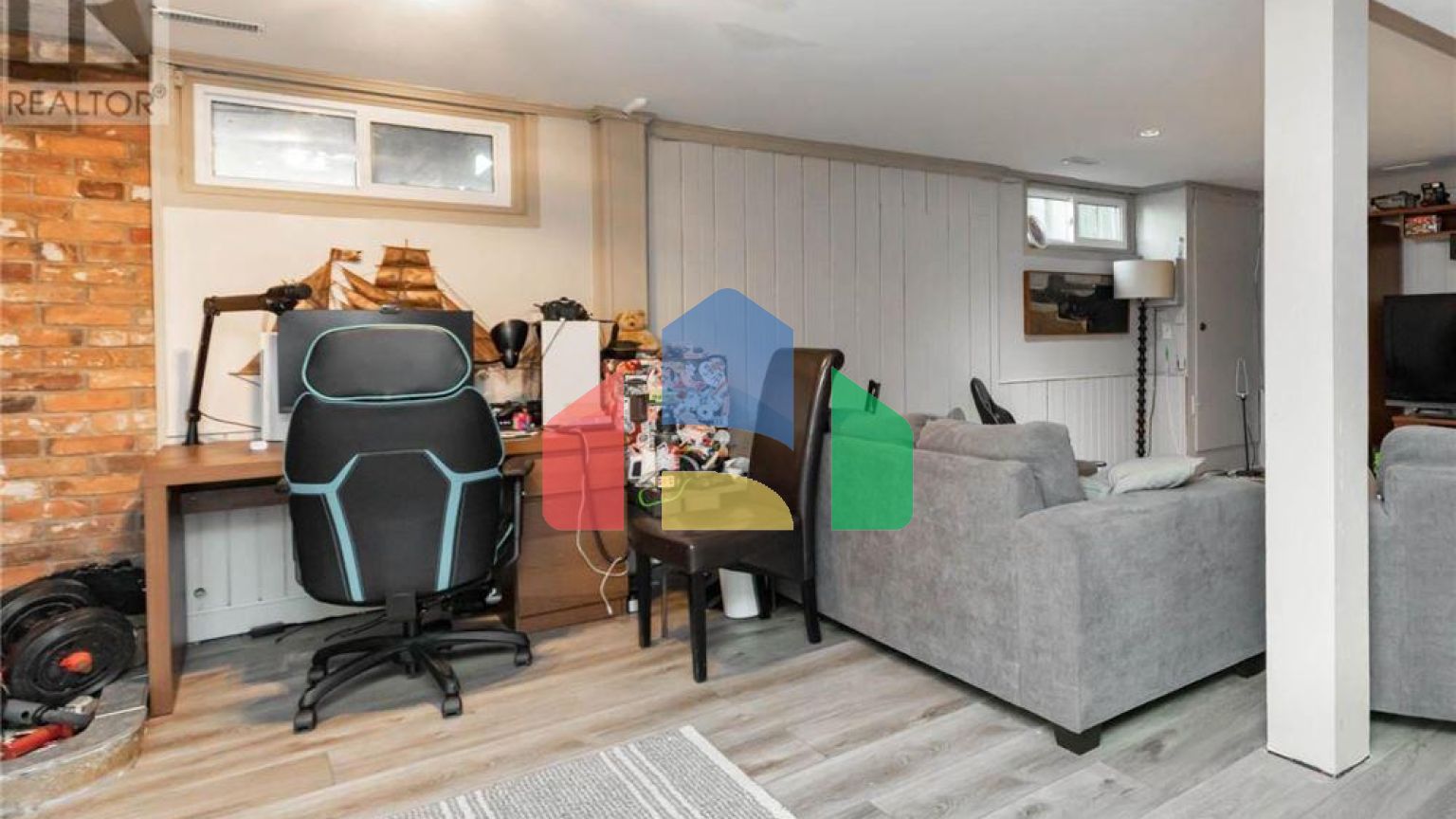 Residential - Single Family Home - Toronto, Canada - Canada