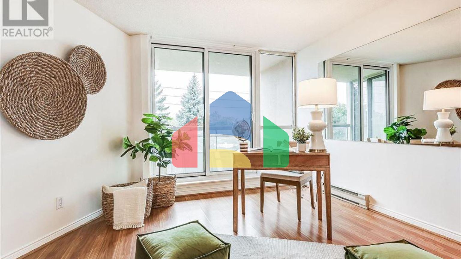 Residential - Condo/Apartment - Toronto, Canada - Canada