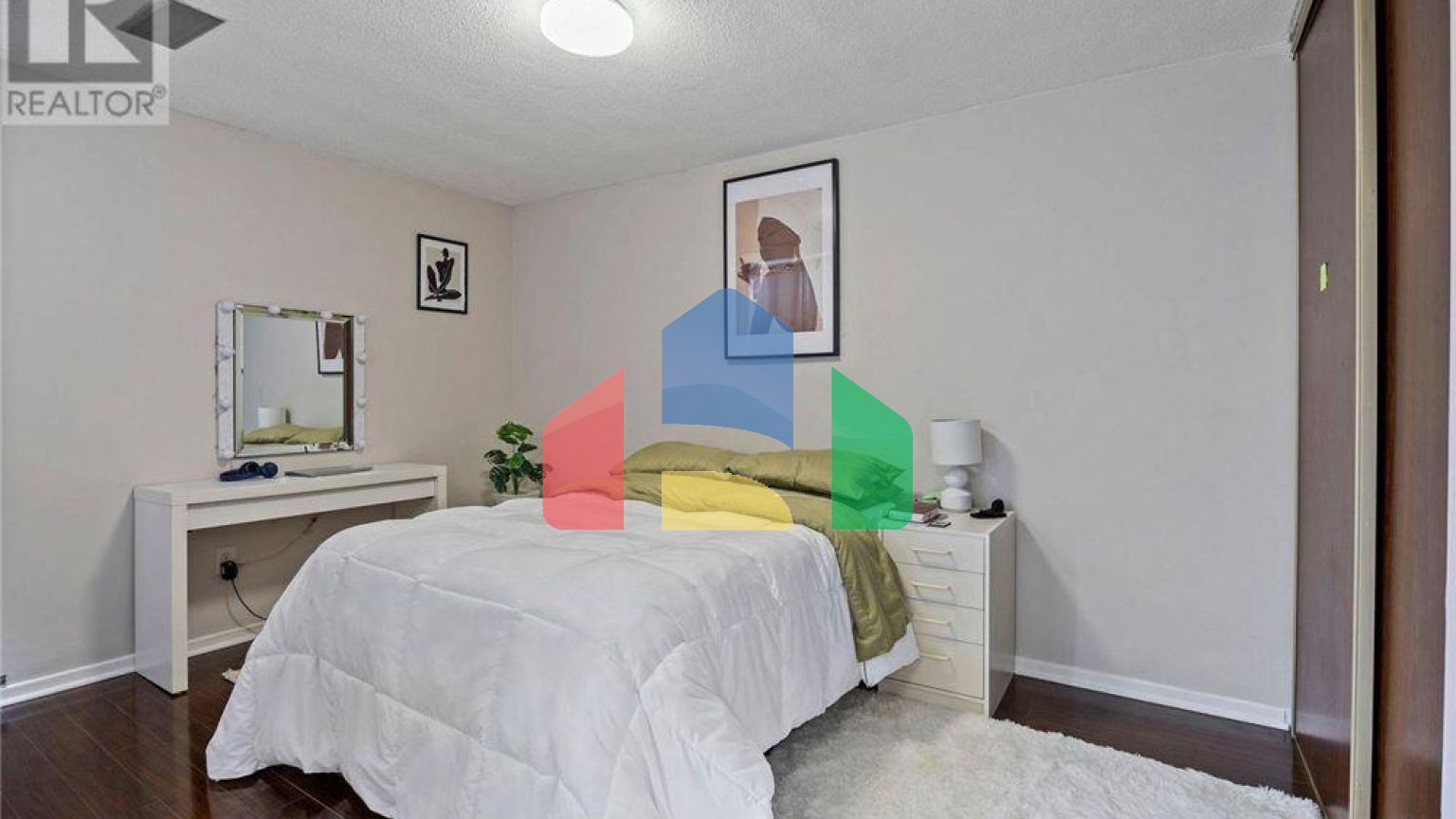 Residential - Condo/Apartment - Toronto, Canada - Canada