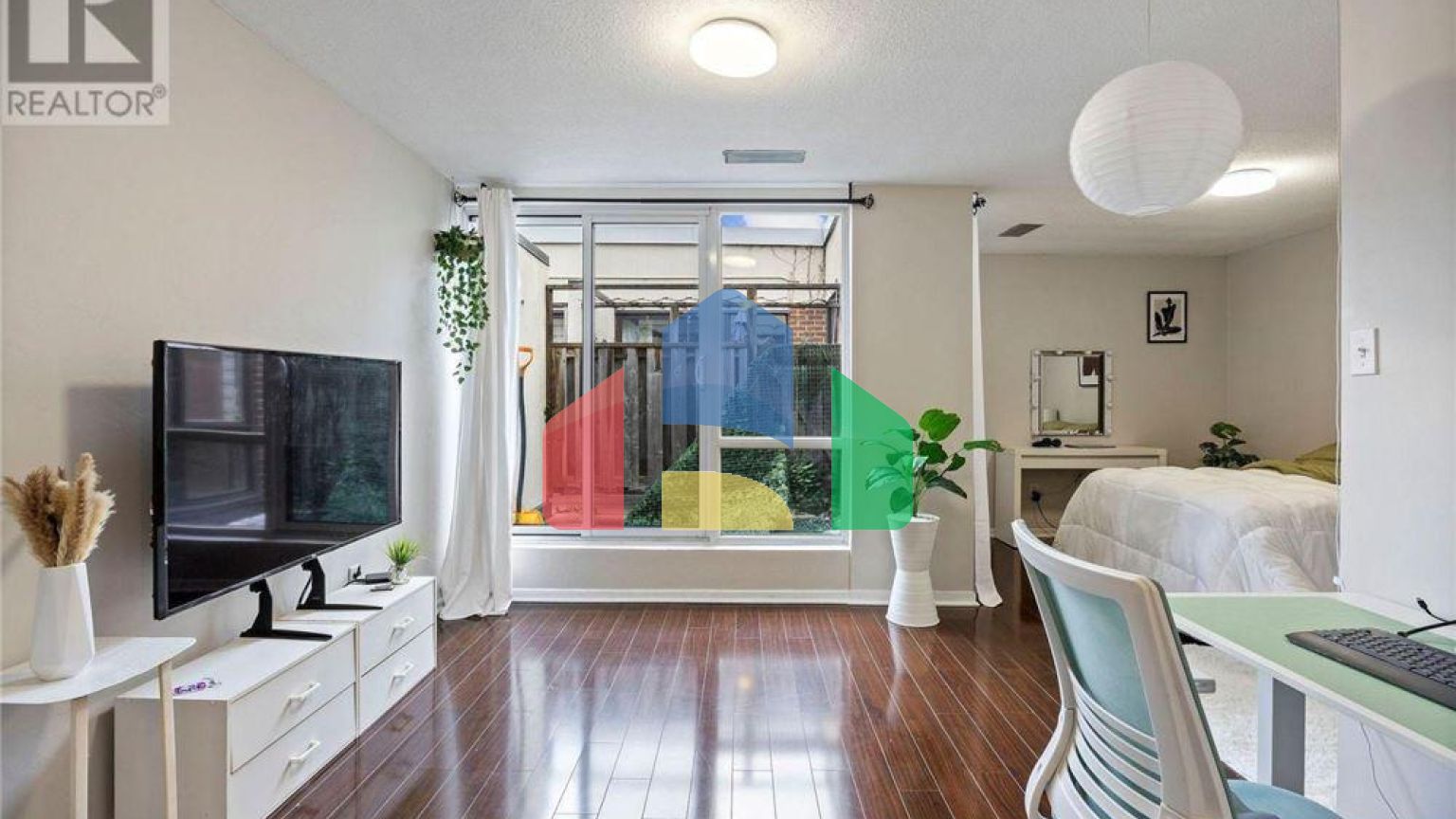 Residential - Condo/Apartment - Toronto, Canada - Canada