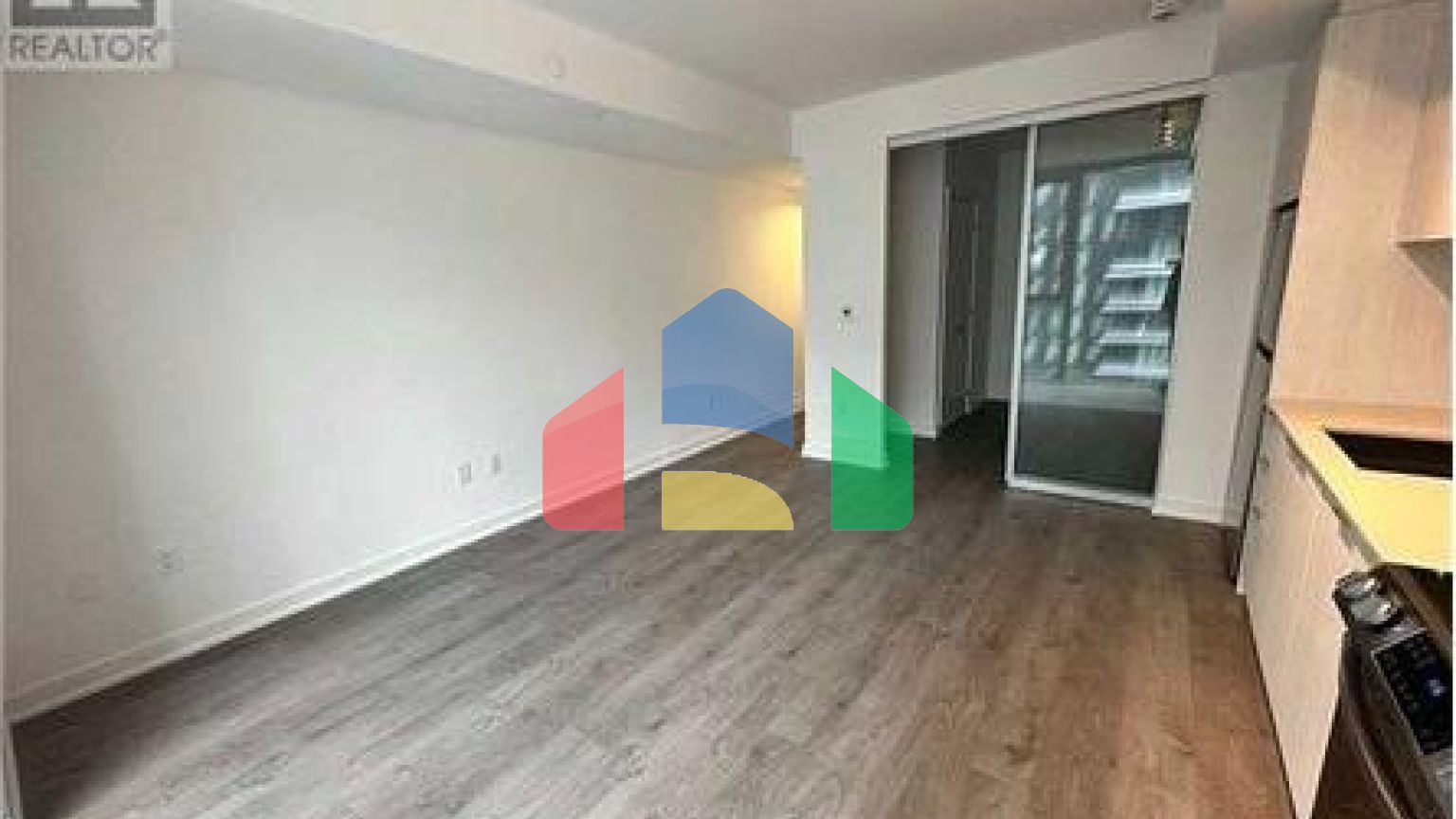 Residential - Condo/Apartment - Toronto, Canada - Canada