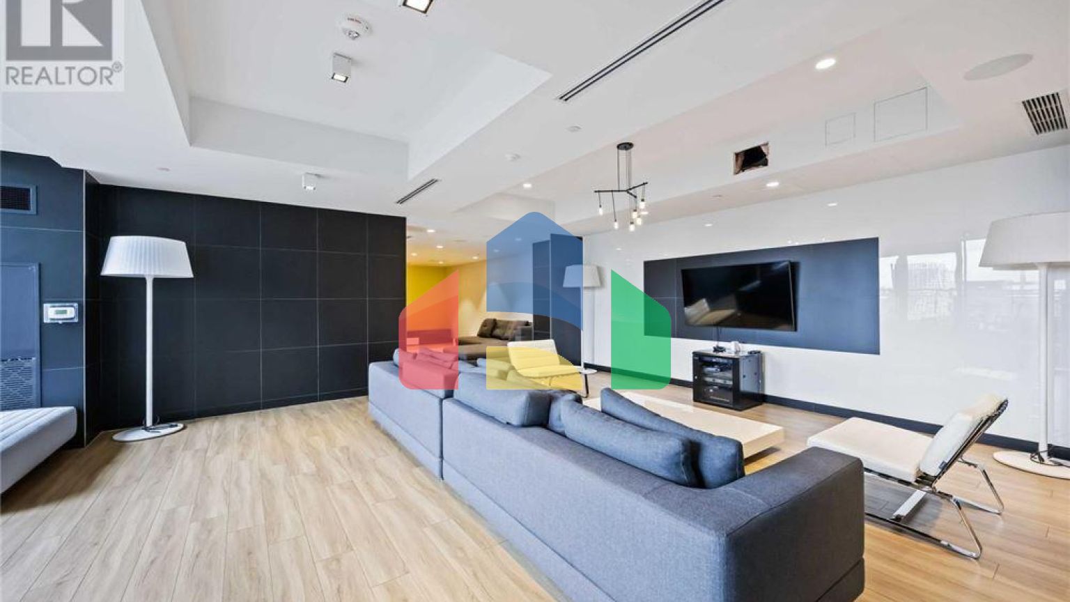 Residential - Single Family Home - Toronto, Canada - Canada