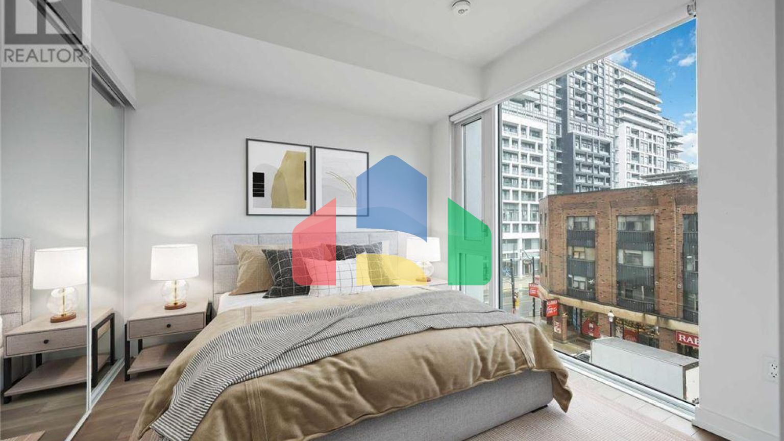 Residential - Single Family Home - Toronto, Canada - Canada