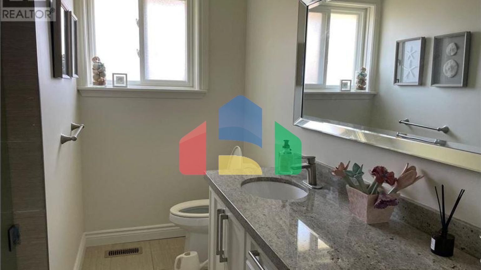 Residential - Single Family Home - Toronto, Canada - Canada