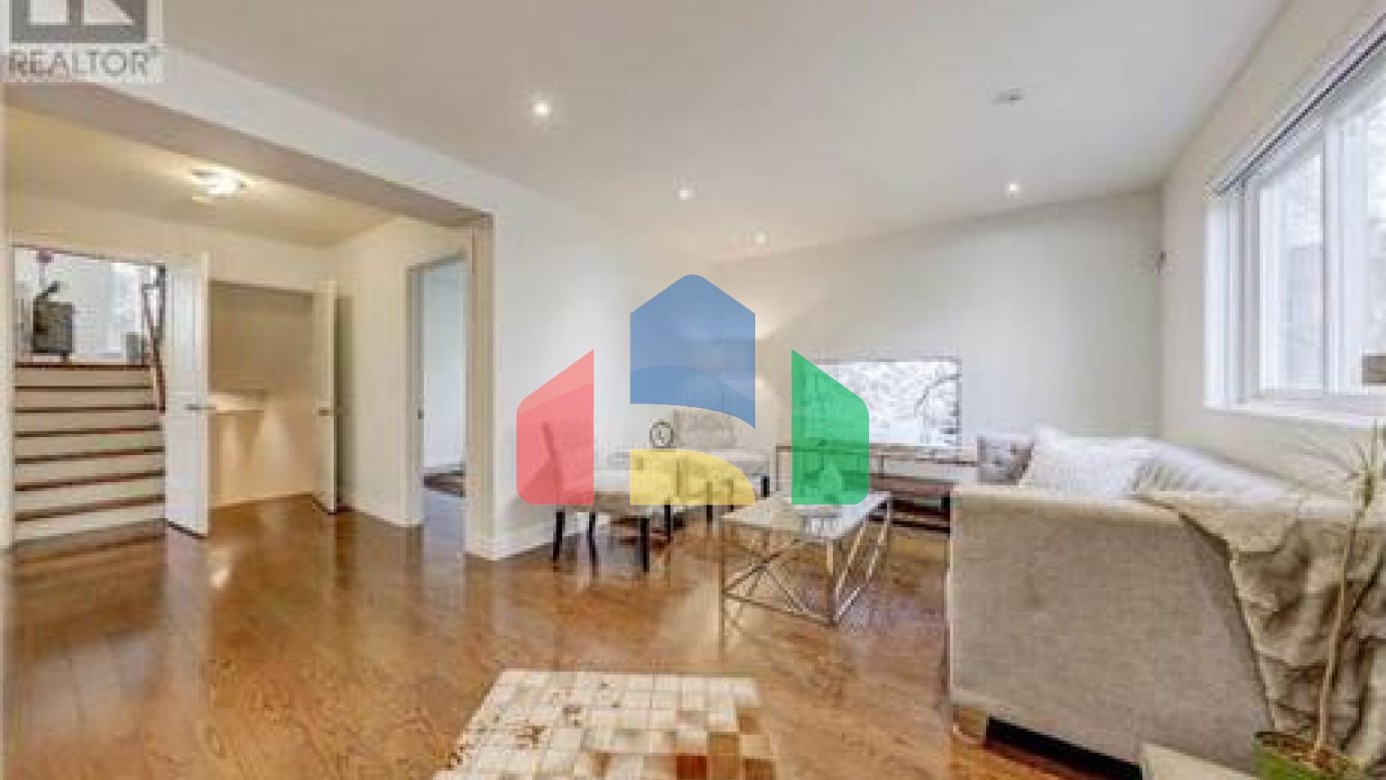 Residential - Single Family Home - Toronto, Canada - Canada