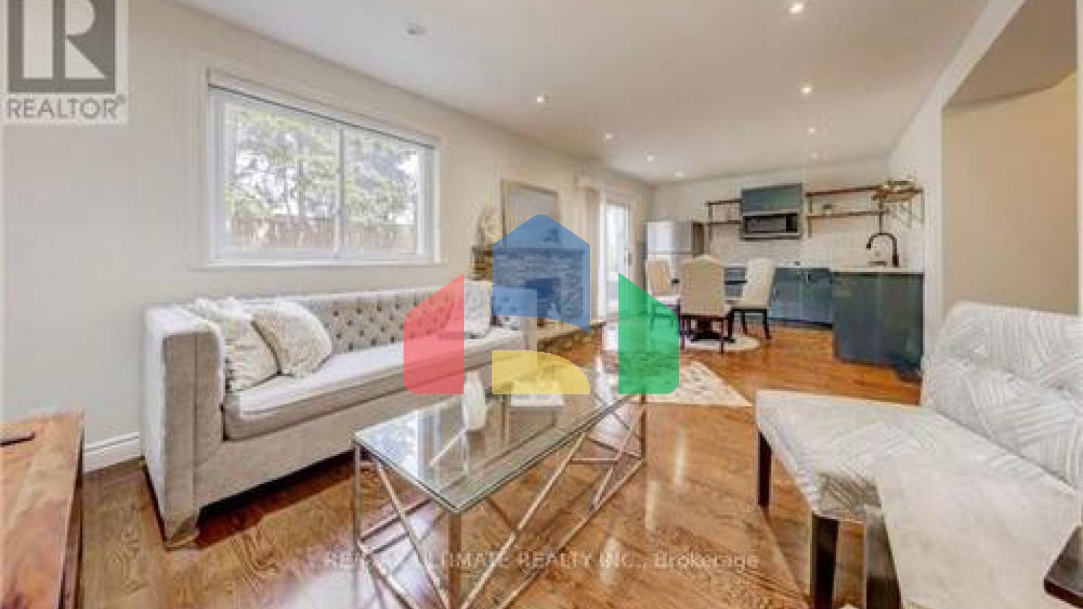 Residential - Single Family Home - Toronto, Canada - Canada