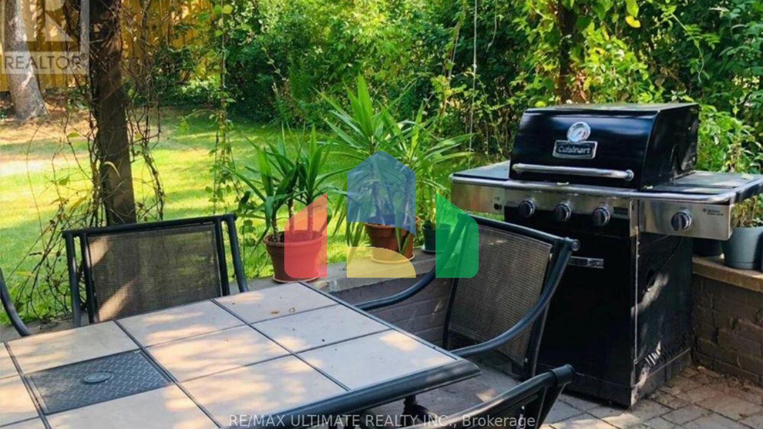 Residential - Single Family Home - Toronto, Canada - Canada