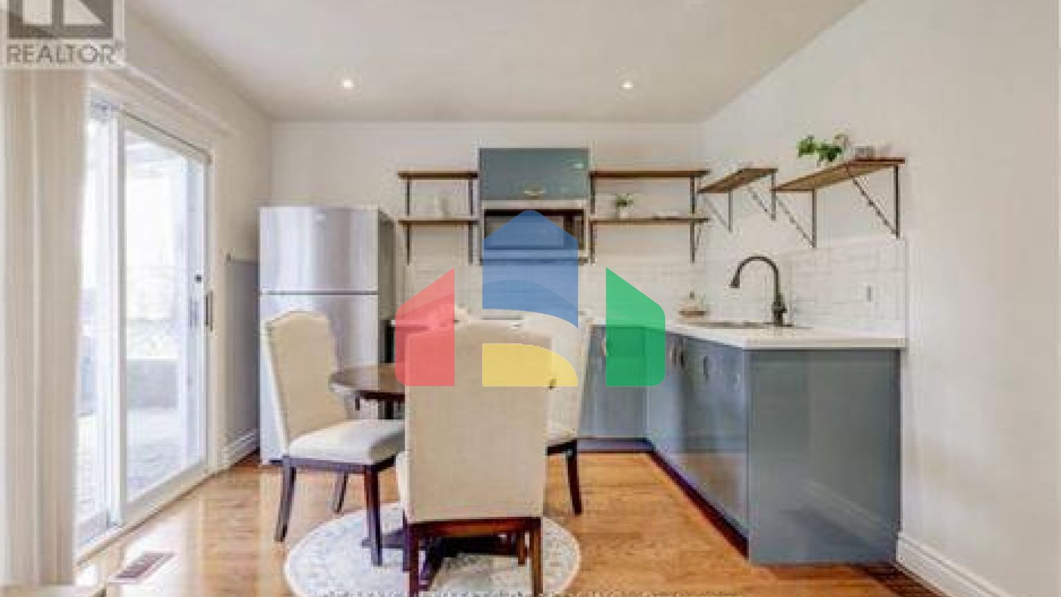 Residential - Single Family Home - Toronto, Canada - Canada