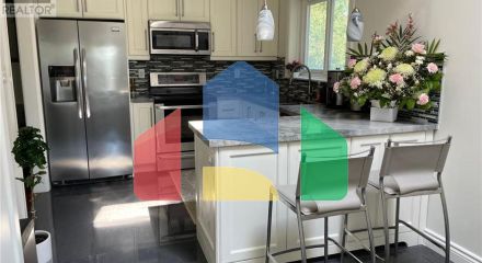 Residential - Single Family Home - Toronto, Canada - Canada