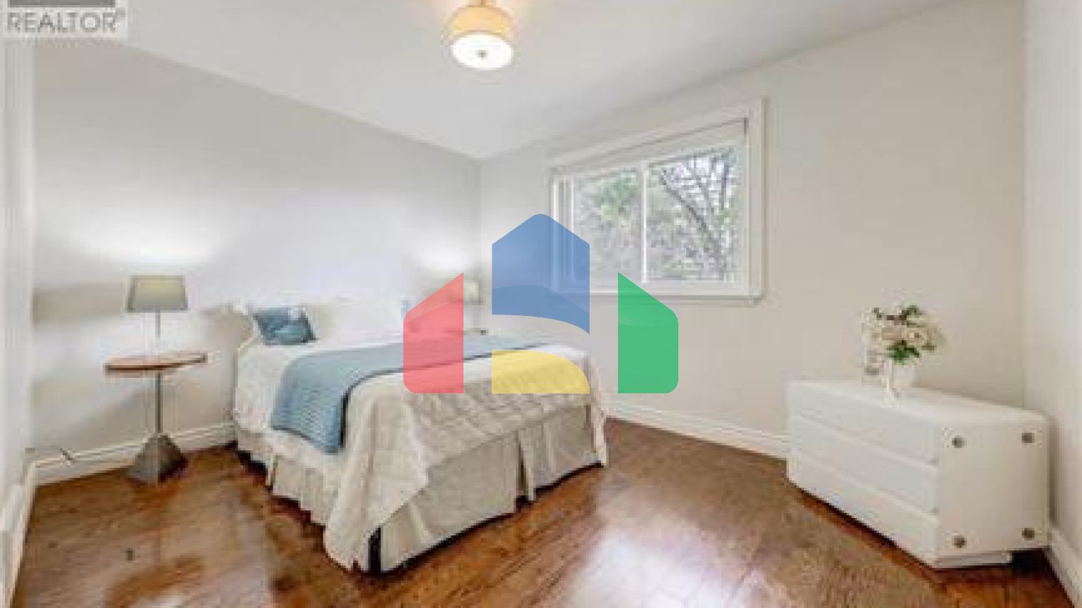 Residential - Single Family Home - Toronto, Canada - Canada