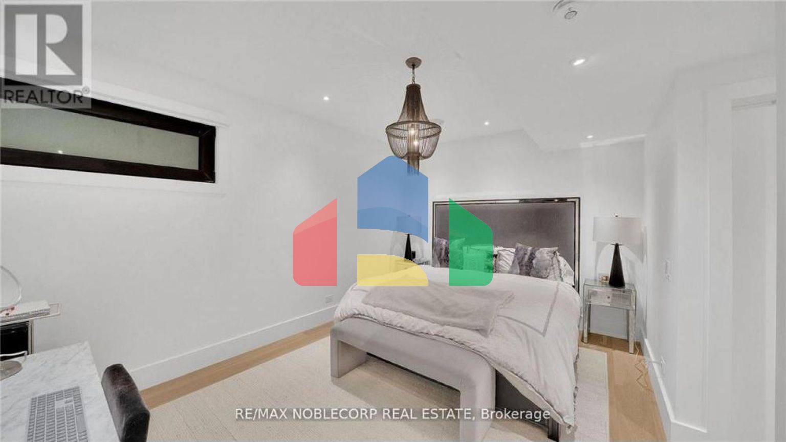 Residential - Single Family Home - Toronto, Canada - Canada