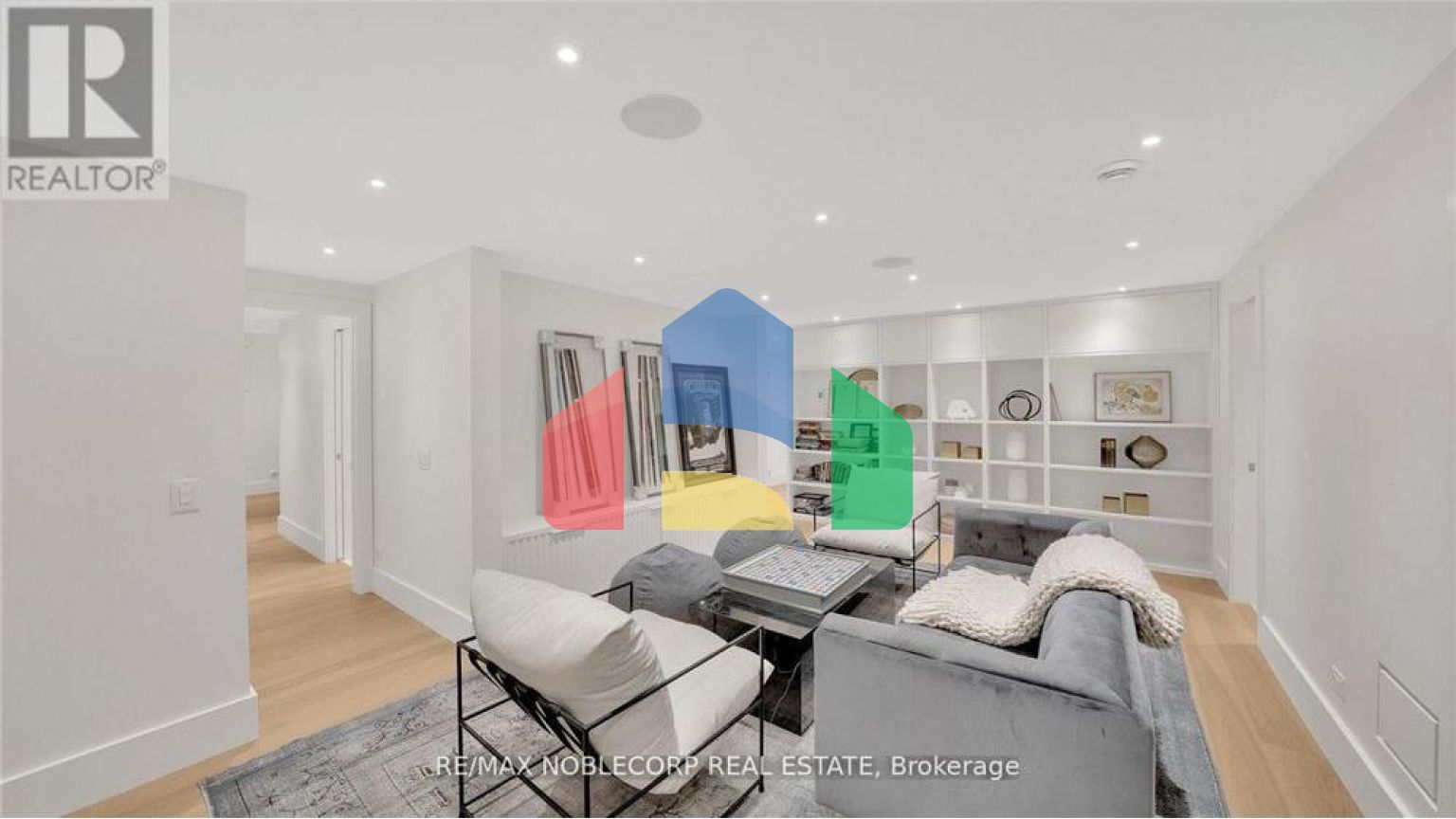 Residential - Single Family Home - Toronto, Canada - Canada