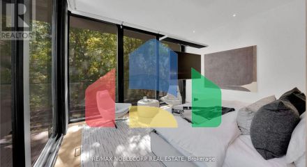 Residential - Single Family Home - Toronto, Canada - Canada