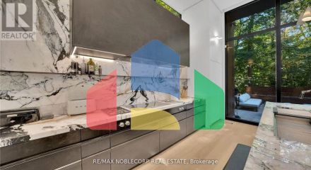 Residential - Single Family Home - Toronto, Canada - Canada