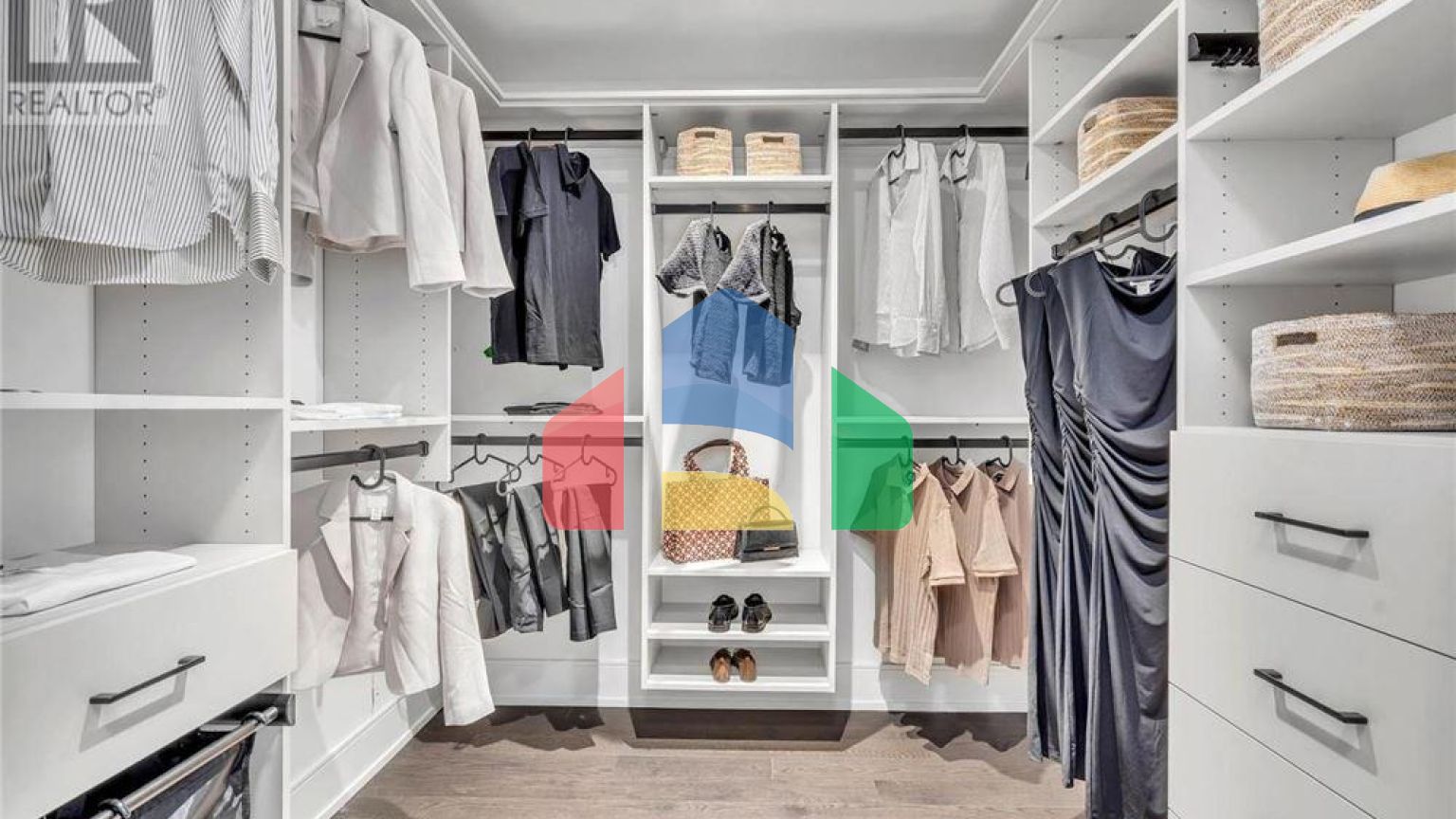 Residential - Single Family Home - Toronto, Canada - Canada