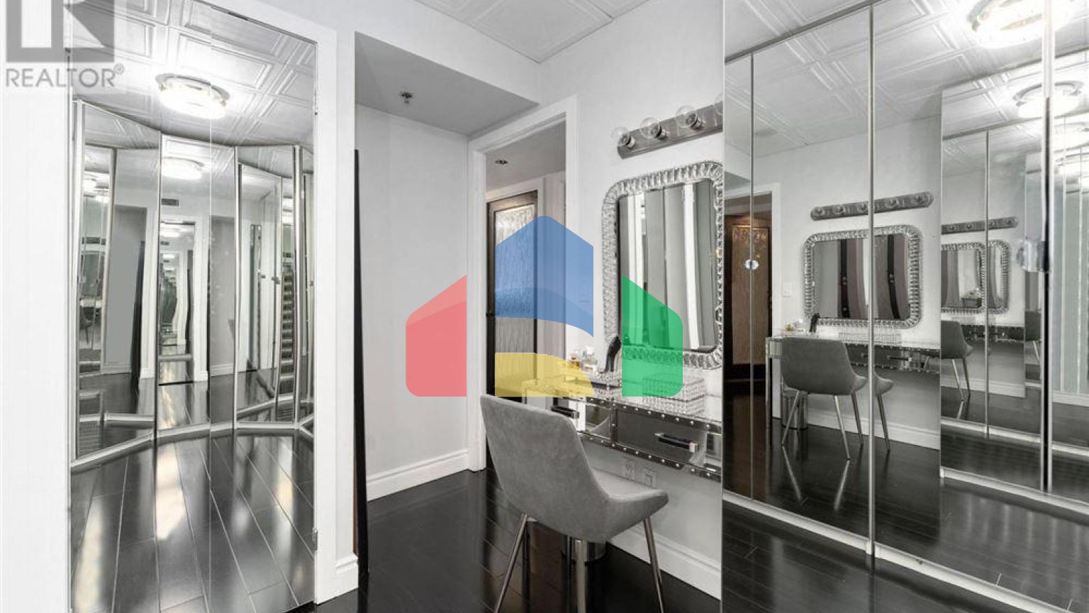 Residential - Condo/Apartment - Toronto, Canada - Canada