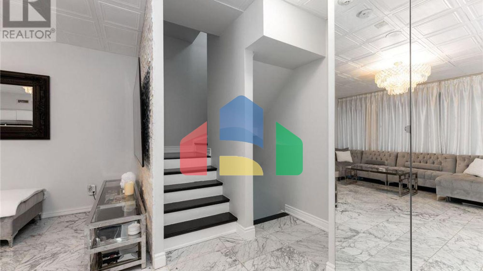 Residential - Condo/Apartment - Toronto, Canada - Canada