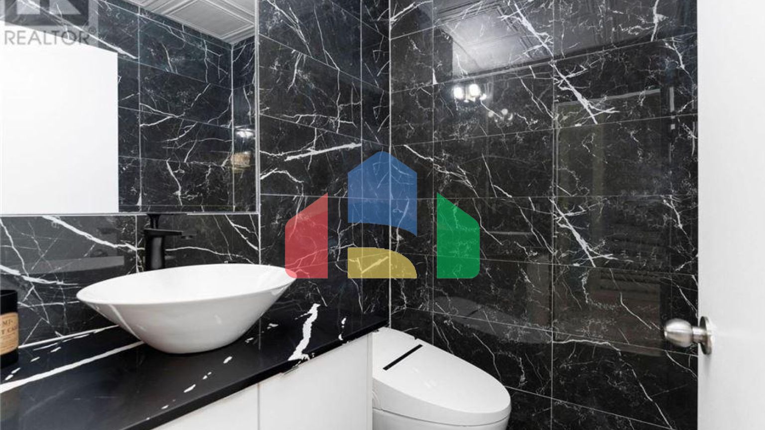 Residential - Condo/Apartment - Toronto, Canada - Canada