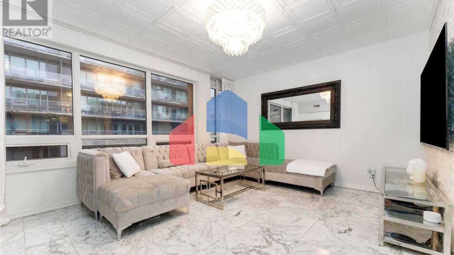 Residential - Condo/Apartment - Toronto, Canada - Canada