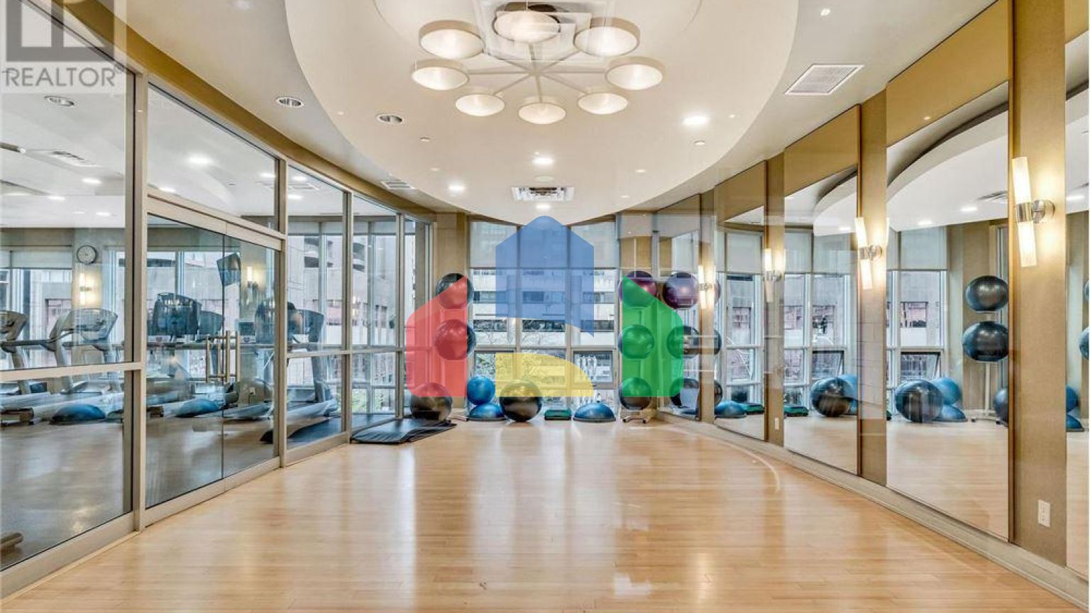 Residential - Condo/Apartment - Toronto, Canada - Canada