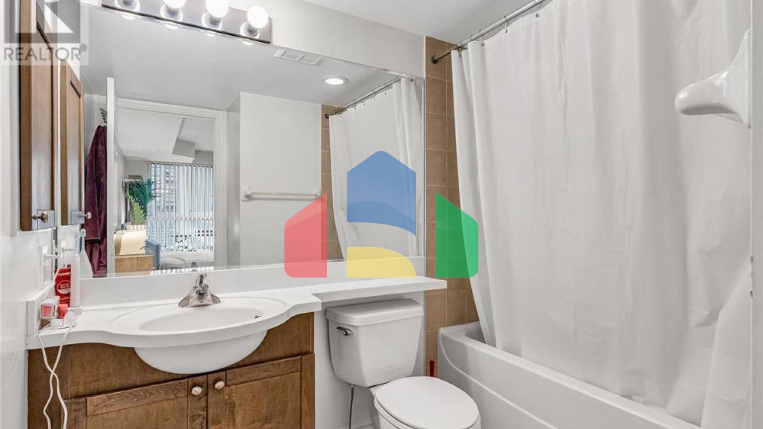 Residential - Condo/Apartment - Toronto, Canada - Canada