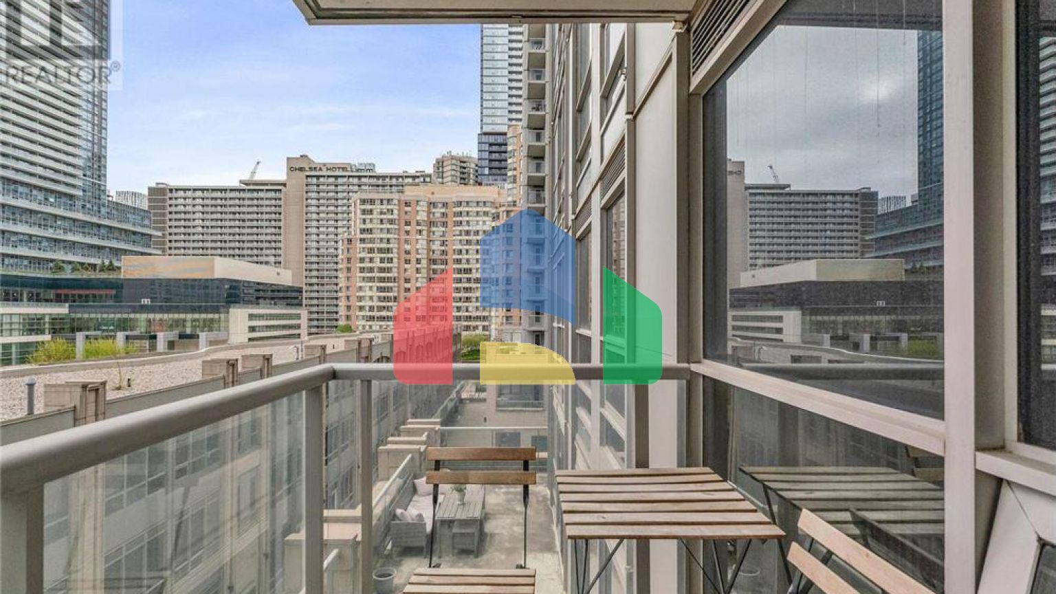 Residential - Condo/Apartment - Toronto, Canada - Canada