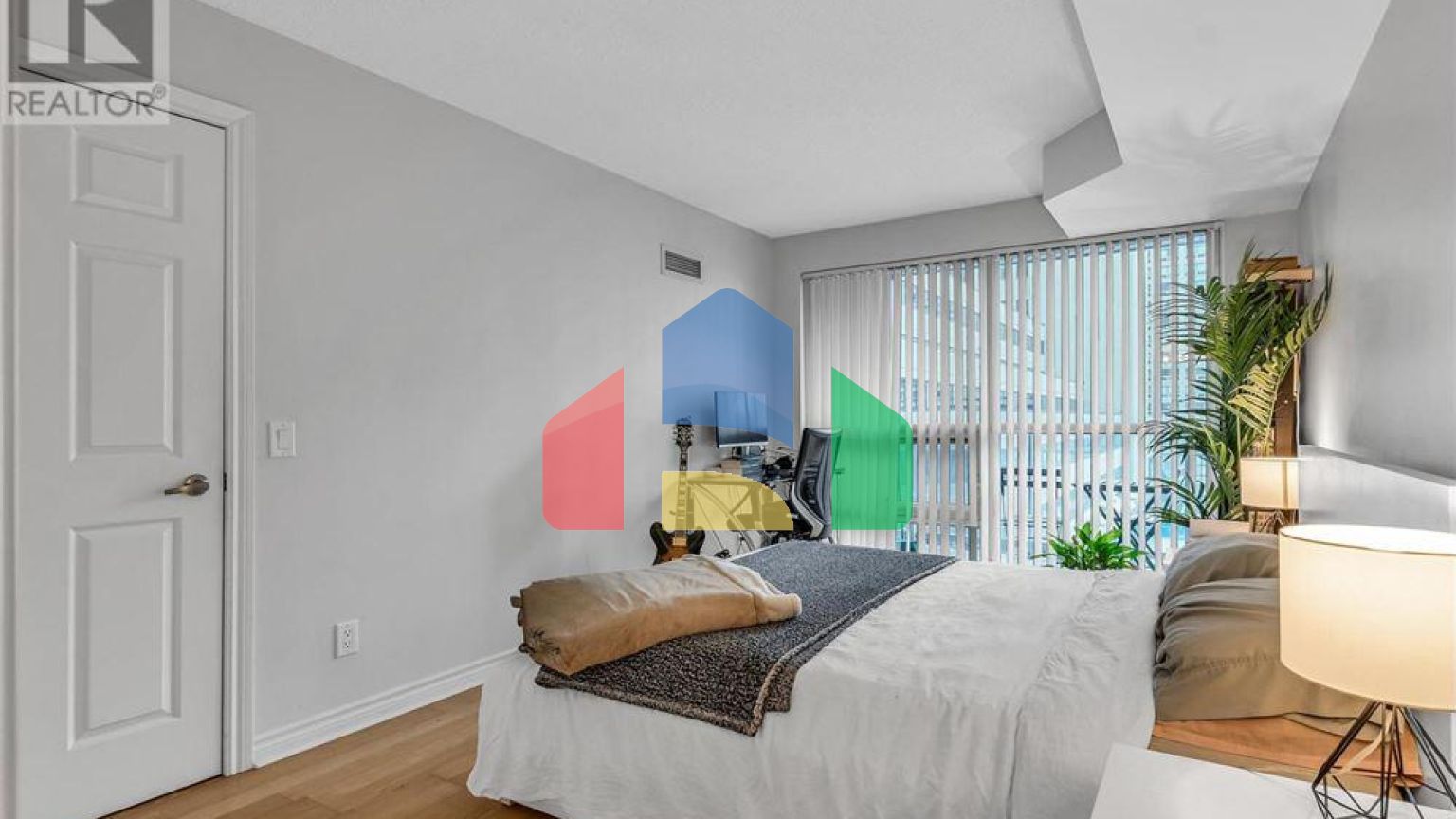 Residential - Condo/Apartment - Toronto, Canada - Canada