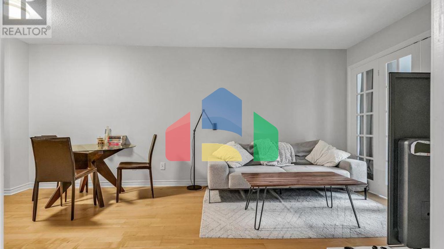 Residential - Condo/Apartment - Toronto, Canada - Canada