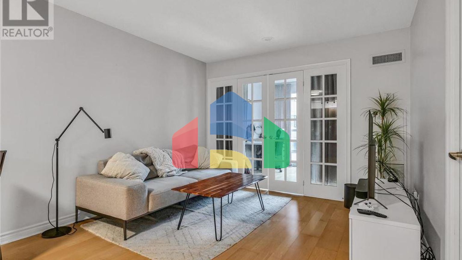 Residential - Condo/Apartment - Toronto, Canada - Canada