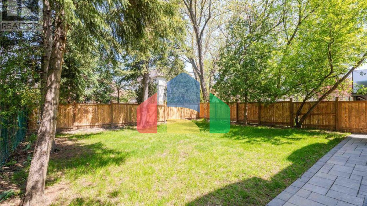 Residential - Single Family Home - Toronto, Canada - Canada