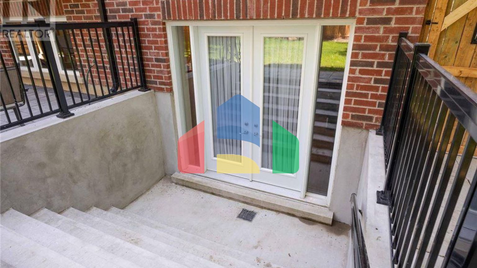 Residential - Single Family Home - Toronto, Canada - Canada