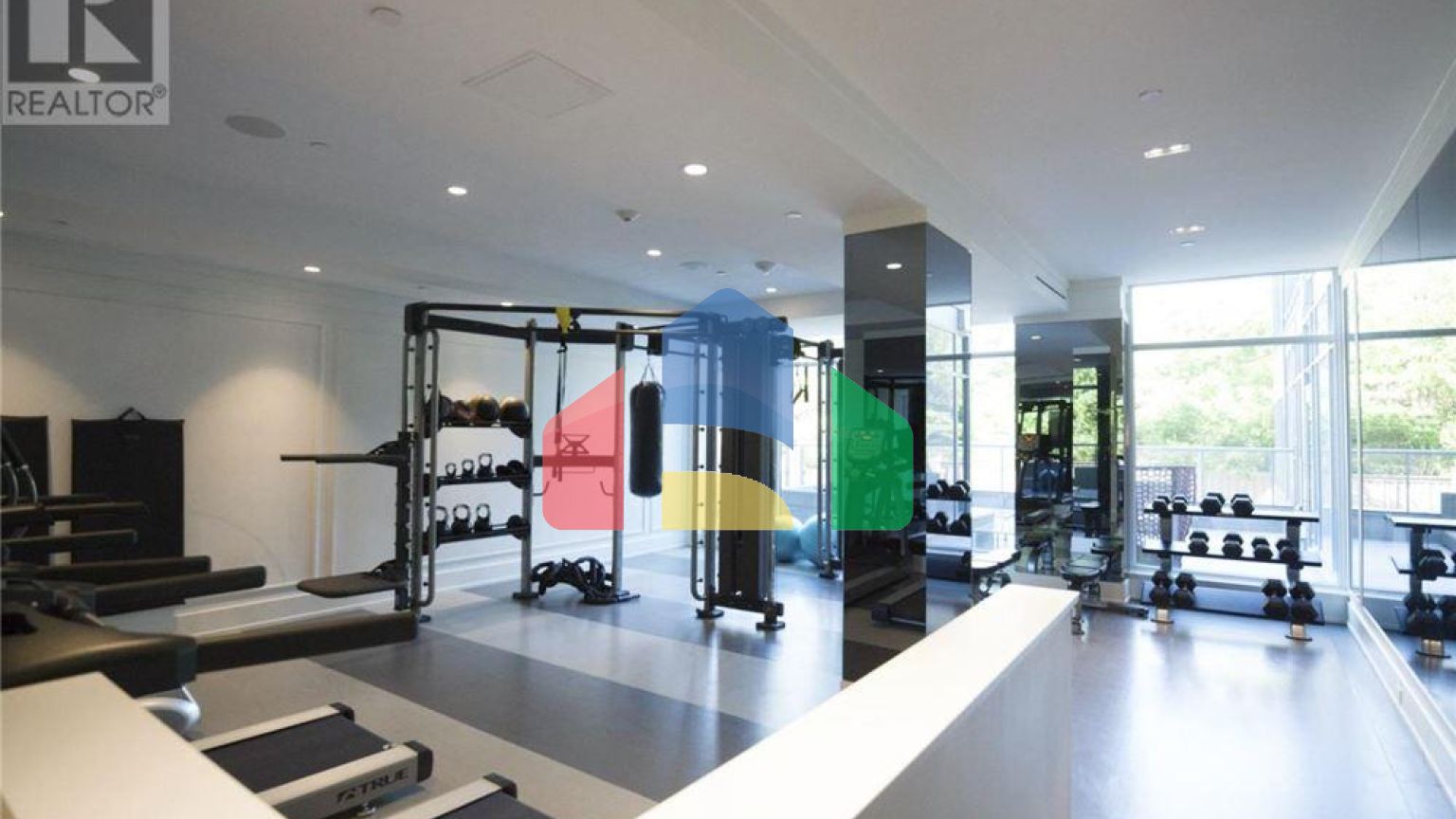 Residential - Condo/Apartment - Toronto, Canada - Canada