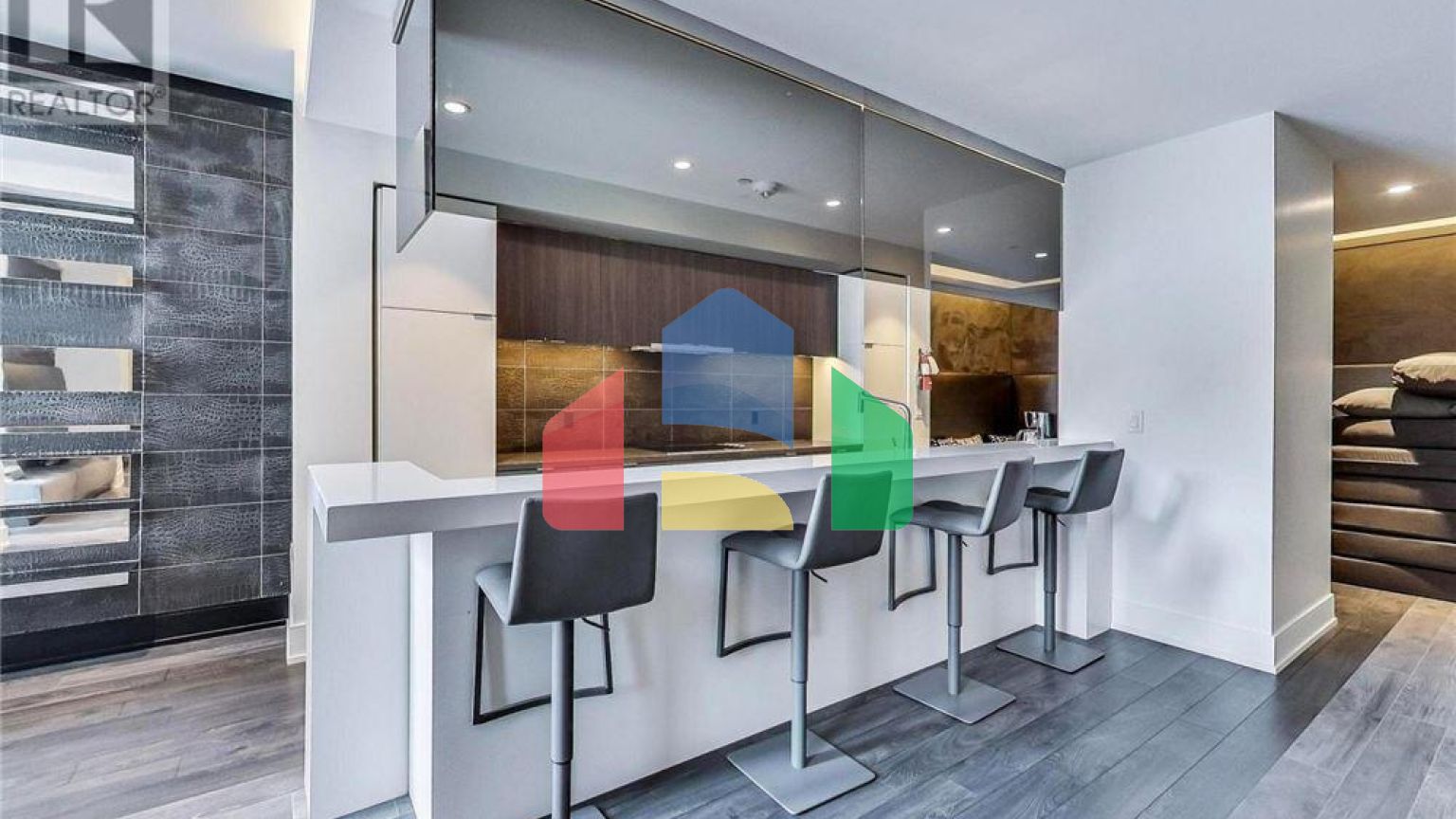 Residential - Condo/Apartment - Toronto, Canada - Canada