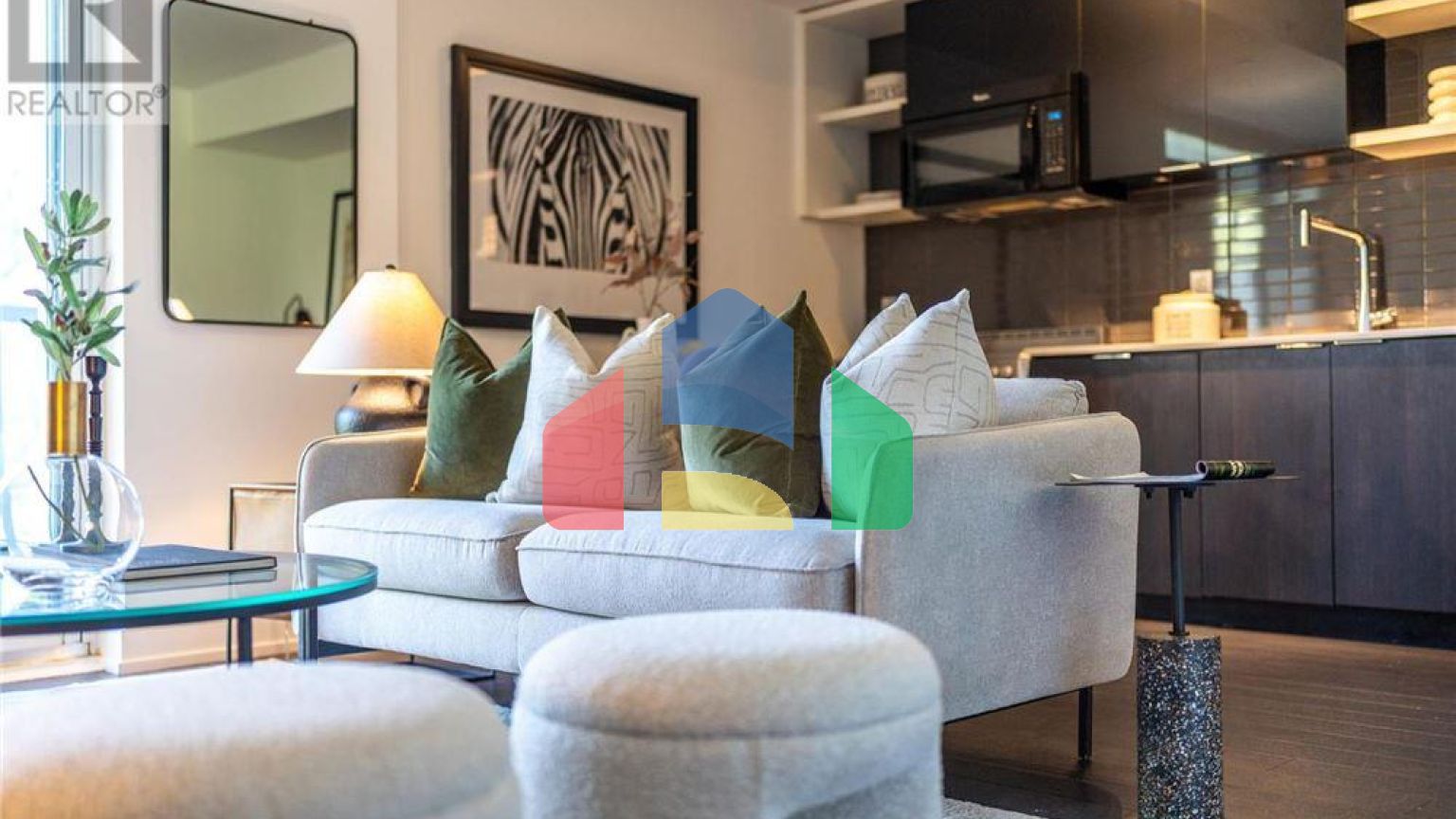 Residential - Condo/Apartment - Toronto, Canada - Canada