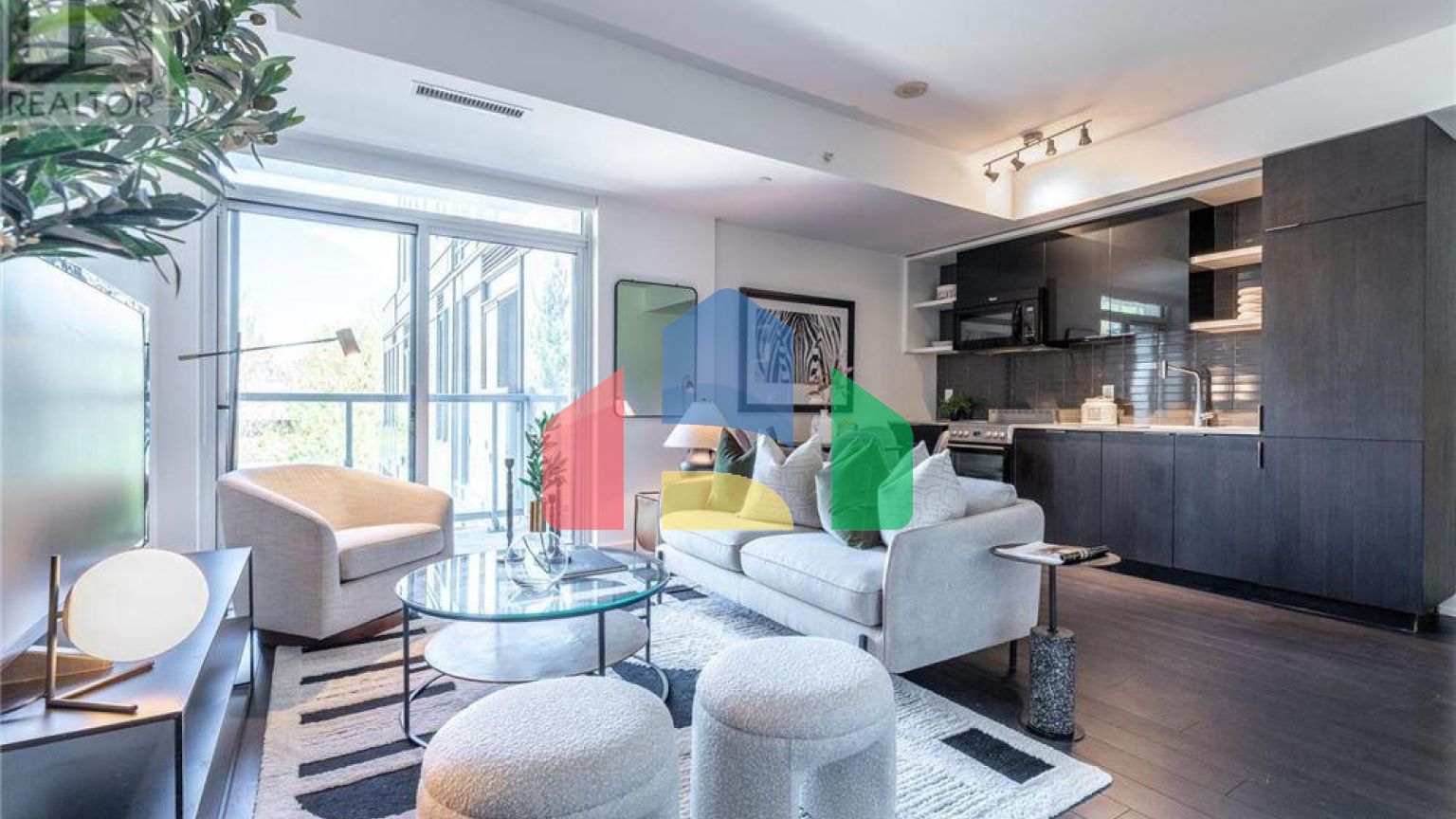 Residential - Condo/Apartment - Toronto, Canada - Canada