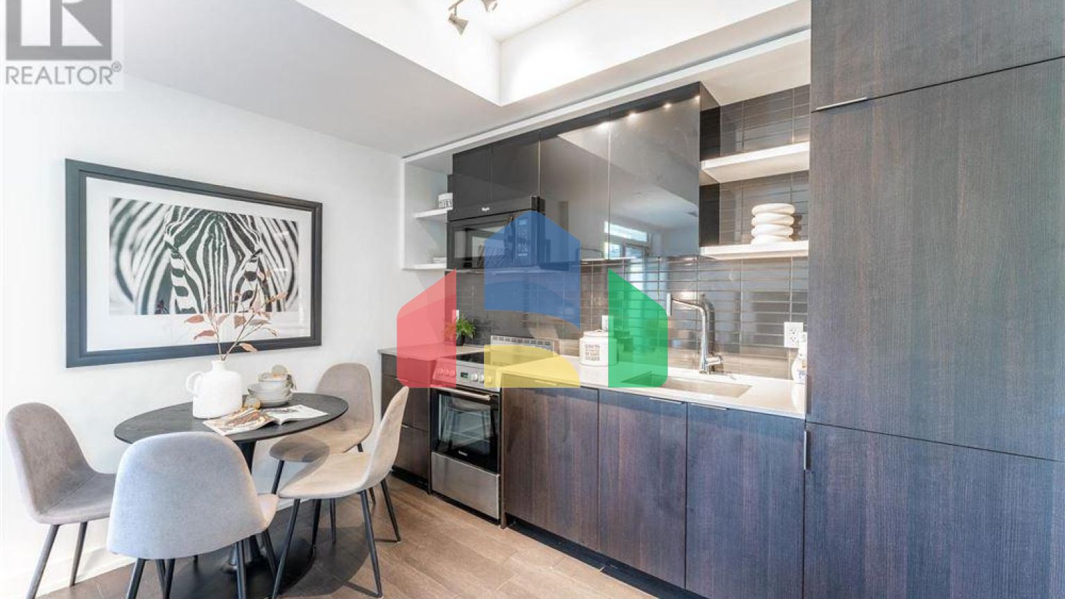 Residential - Condo/Apartment - Toronto, Canada - Canada